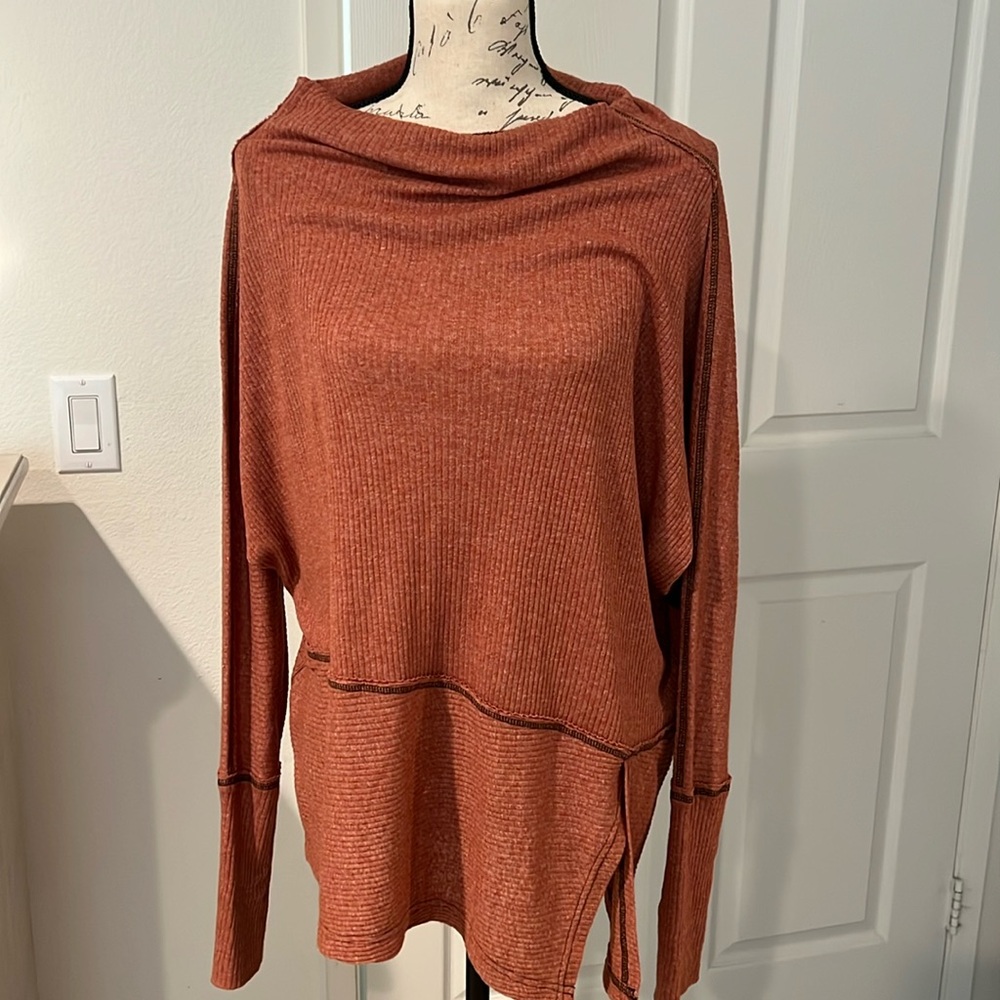 🛍️We The Free Women's Tee Sz Small